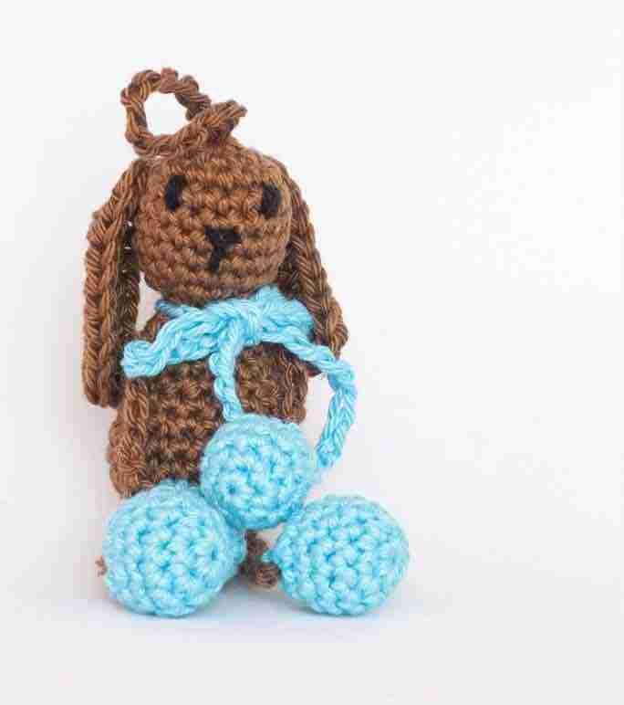 amigurumi häkelanleitung schlüsselanhänger hase start crochet