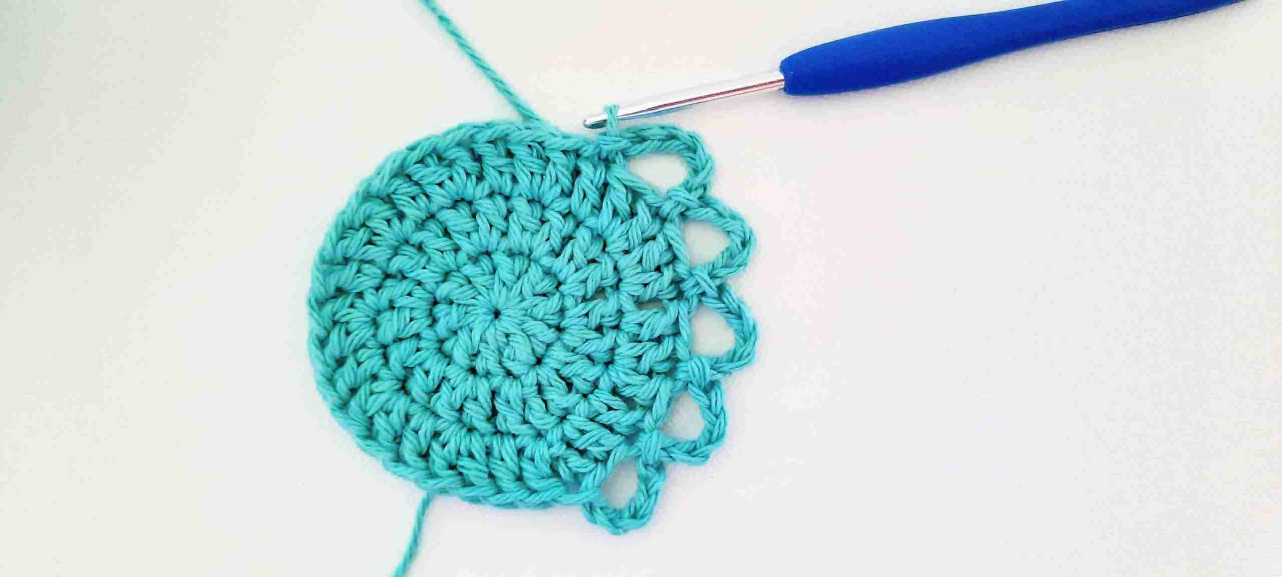 Coaster Crochet Pattern Free - Round 4 Loops