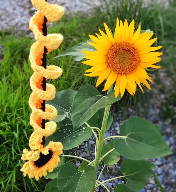 Crochet-Sunflower-Wind-Spinner-Pattern1-scaled