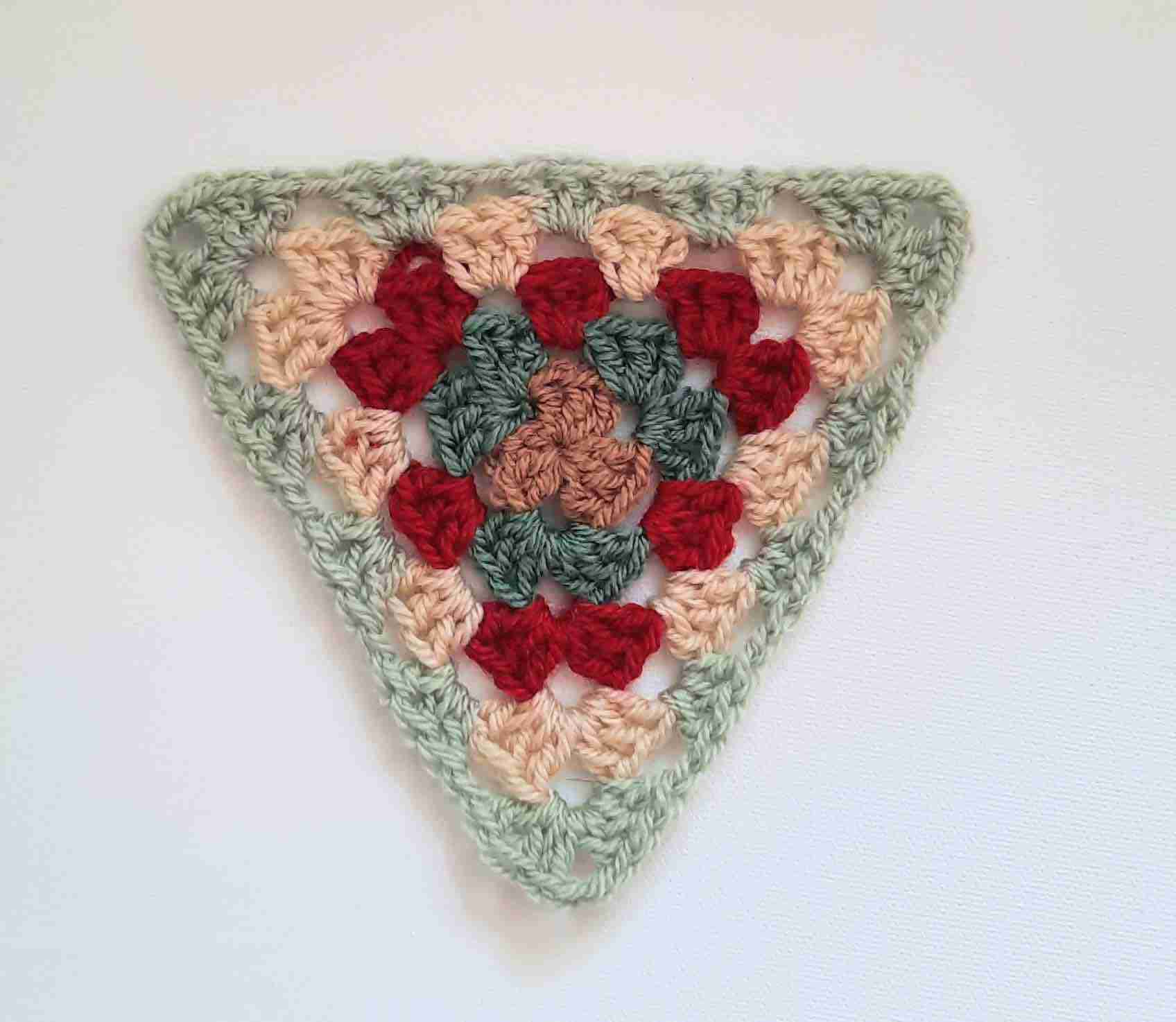 How-To-Crochet-Granny-Triangle
