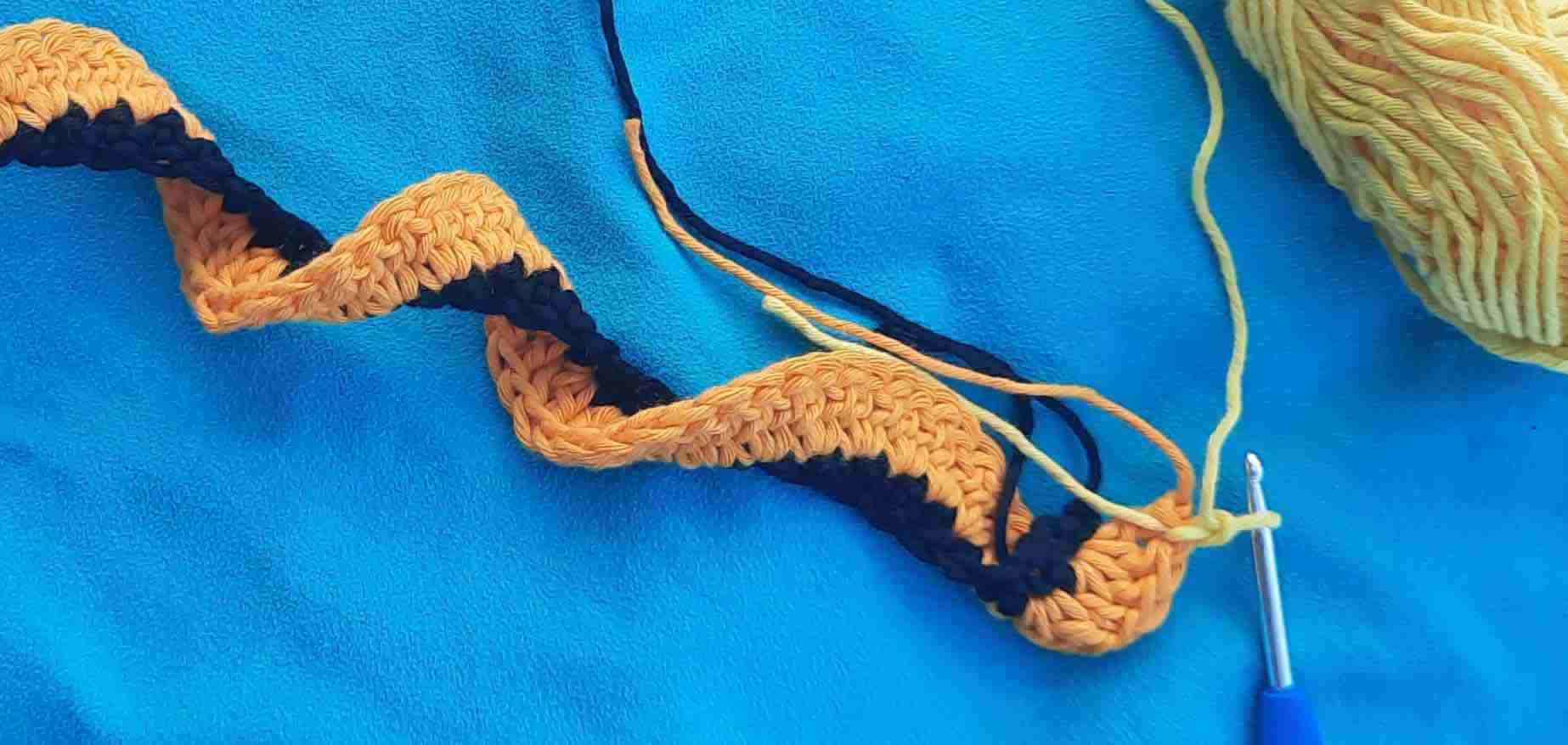 Sunflower Wind Spinner Crochet Pattern R4