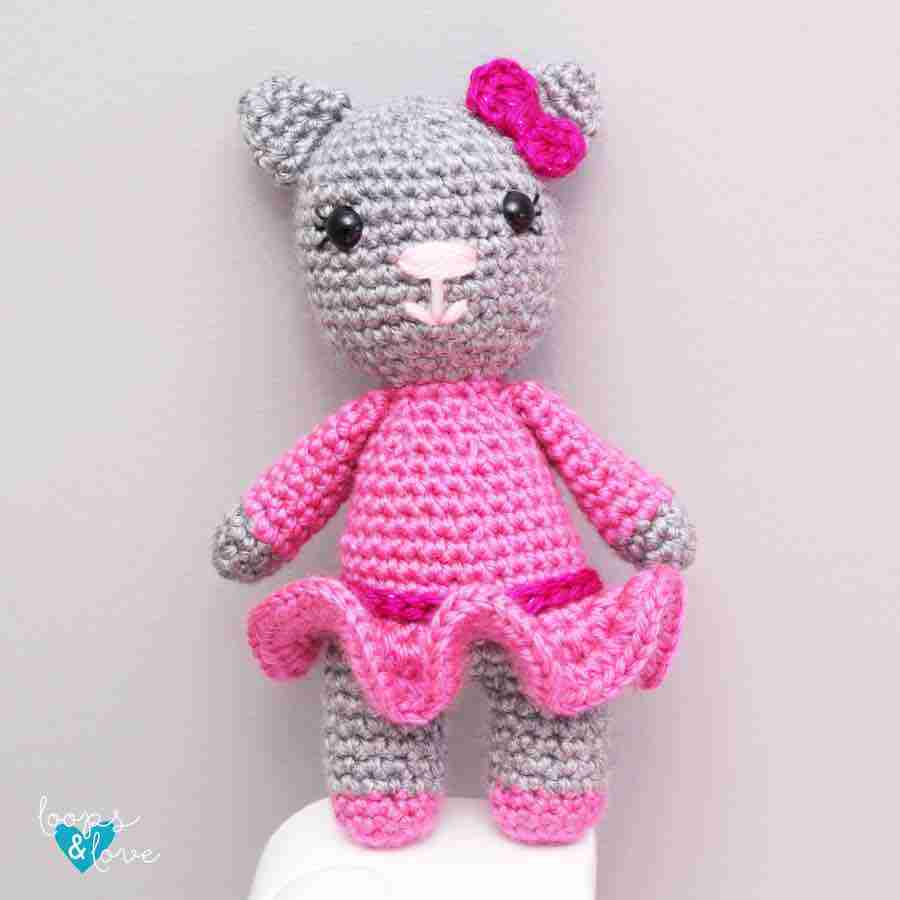 Crochet pattern Mini-Kitty-3-loops-and-love-crochet