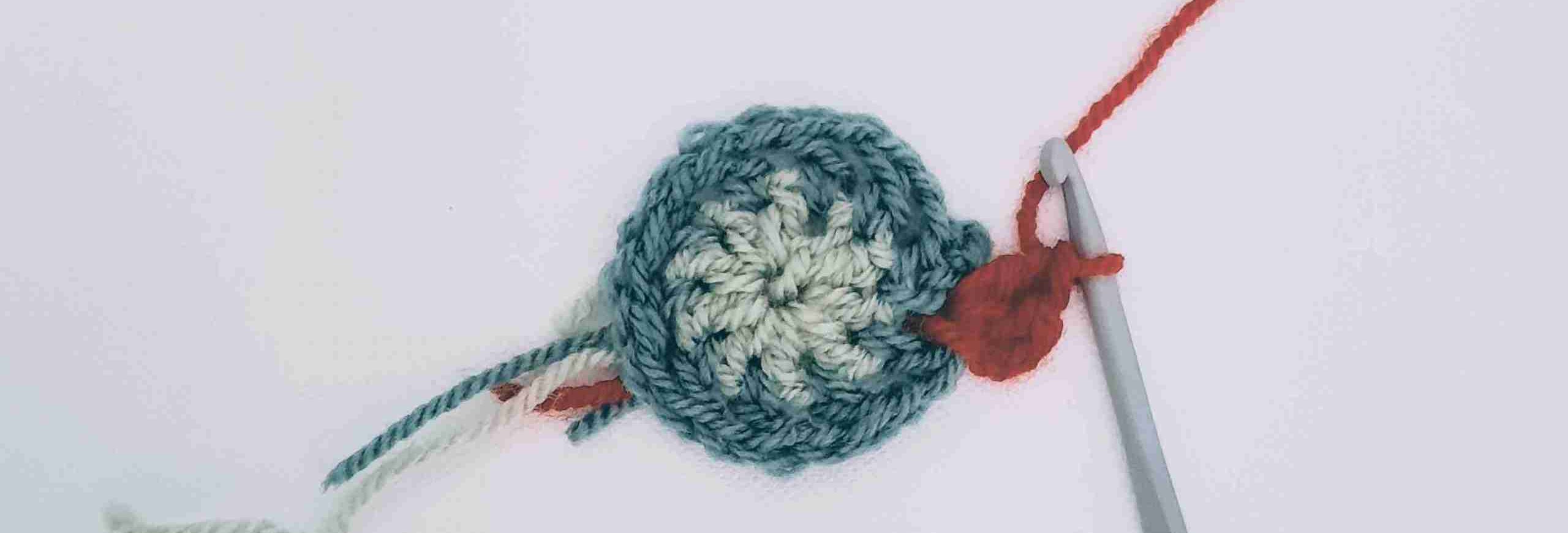 Christmas Bauble Crochet Pattern Photo Tutorial 6
