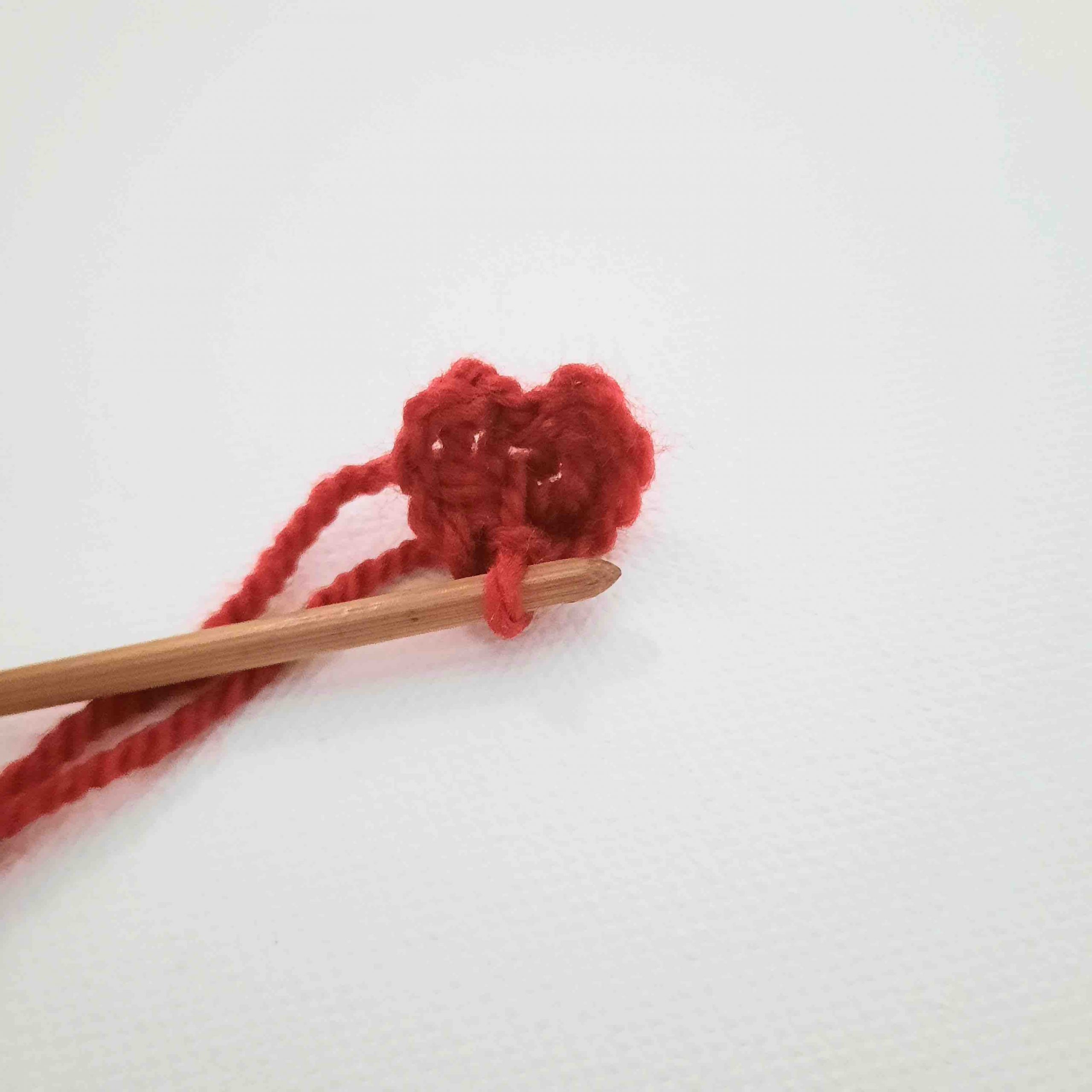 crochet valentine's day heart mini