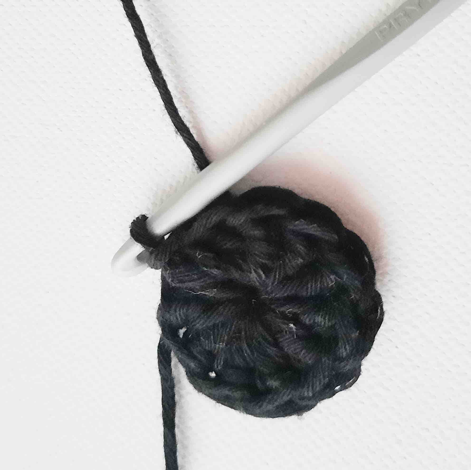 how to crochet bee pattern