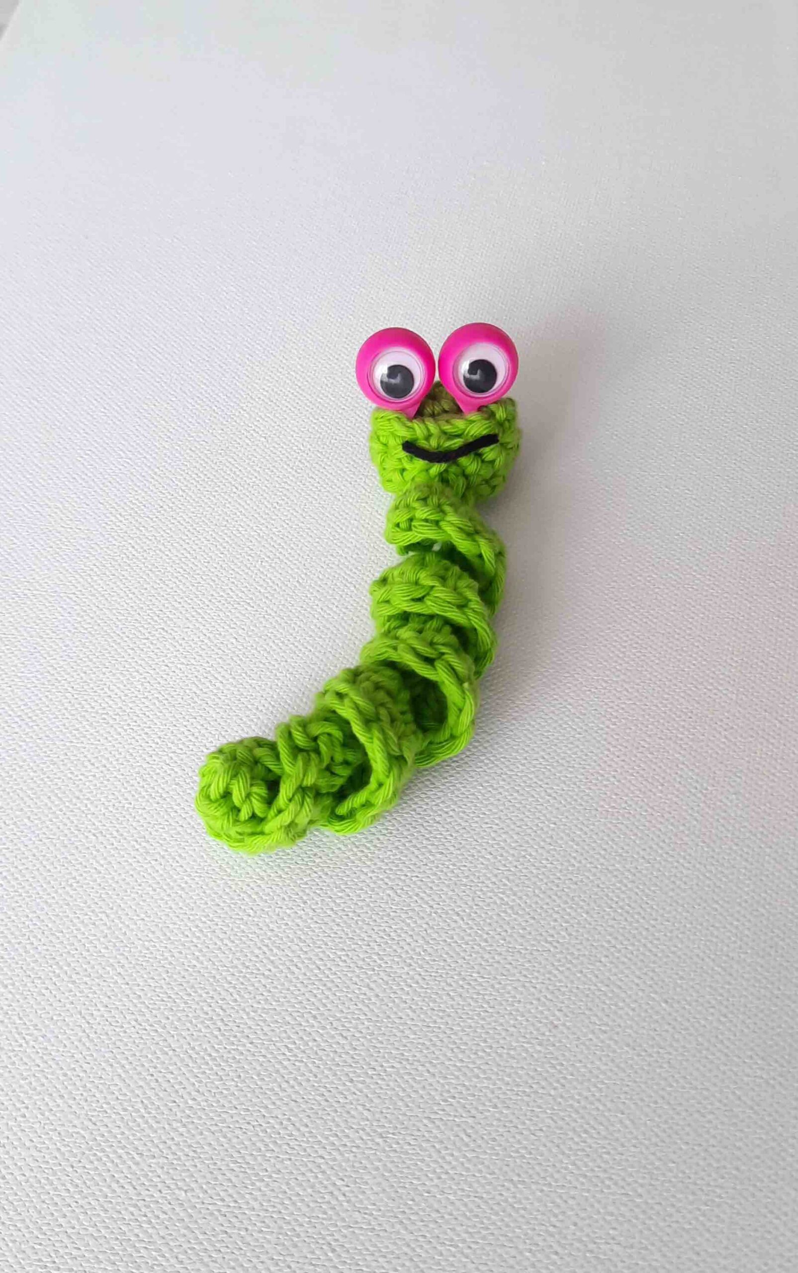 crochet worry worm with finger puppet eyes