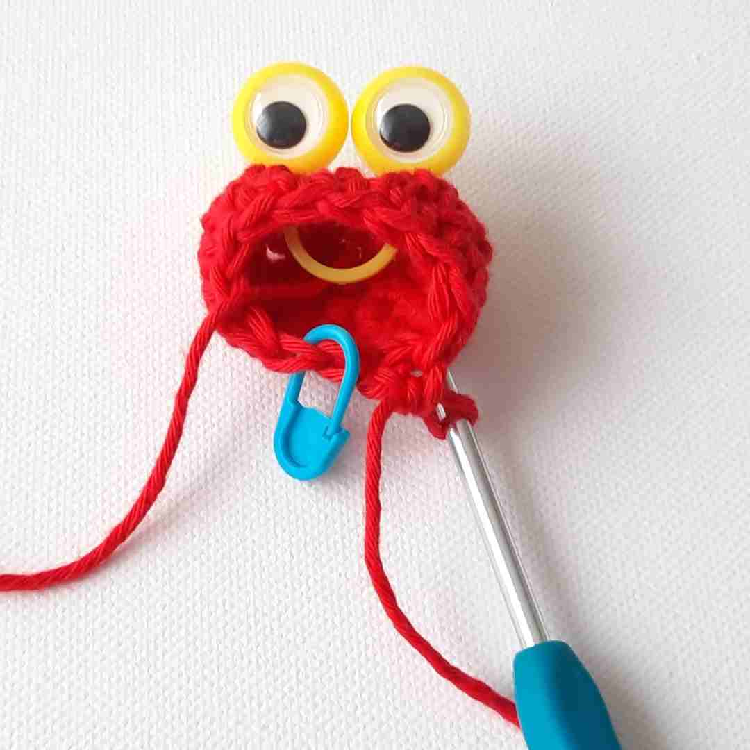 worry worm finger puppet eyes crochet pattern