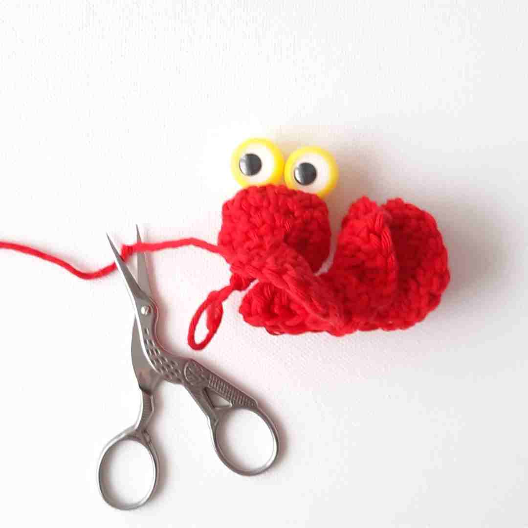 finger puppet eyes crochet pattern with round head