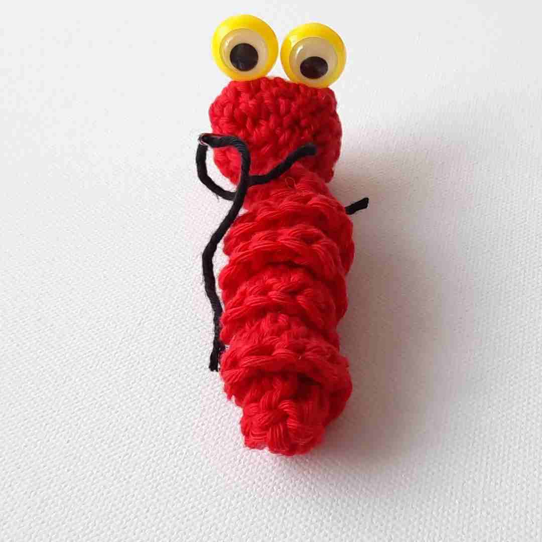 crochet finger puppet googly eye worry worm pattern