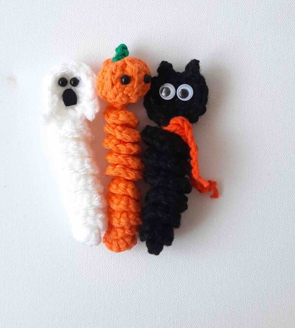 Halloween-Worry-Worm-Crochet-Patterns