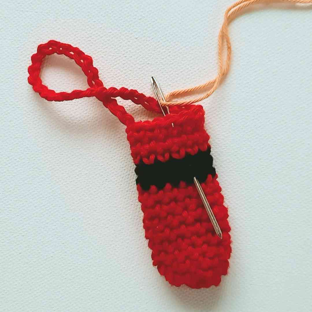 Santa lip balm holder beginner crochet pattern