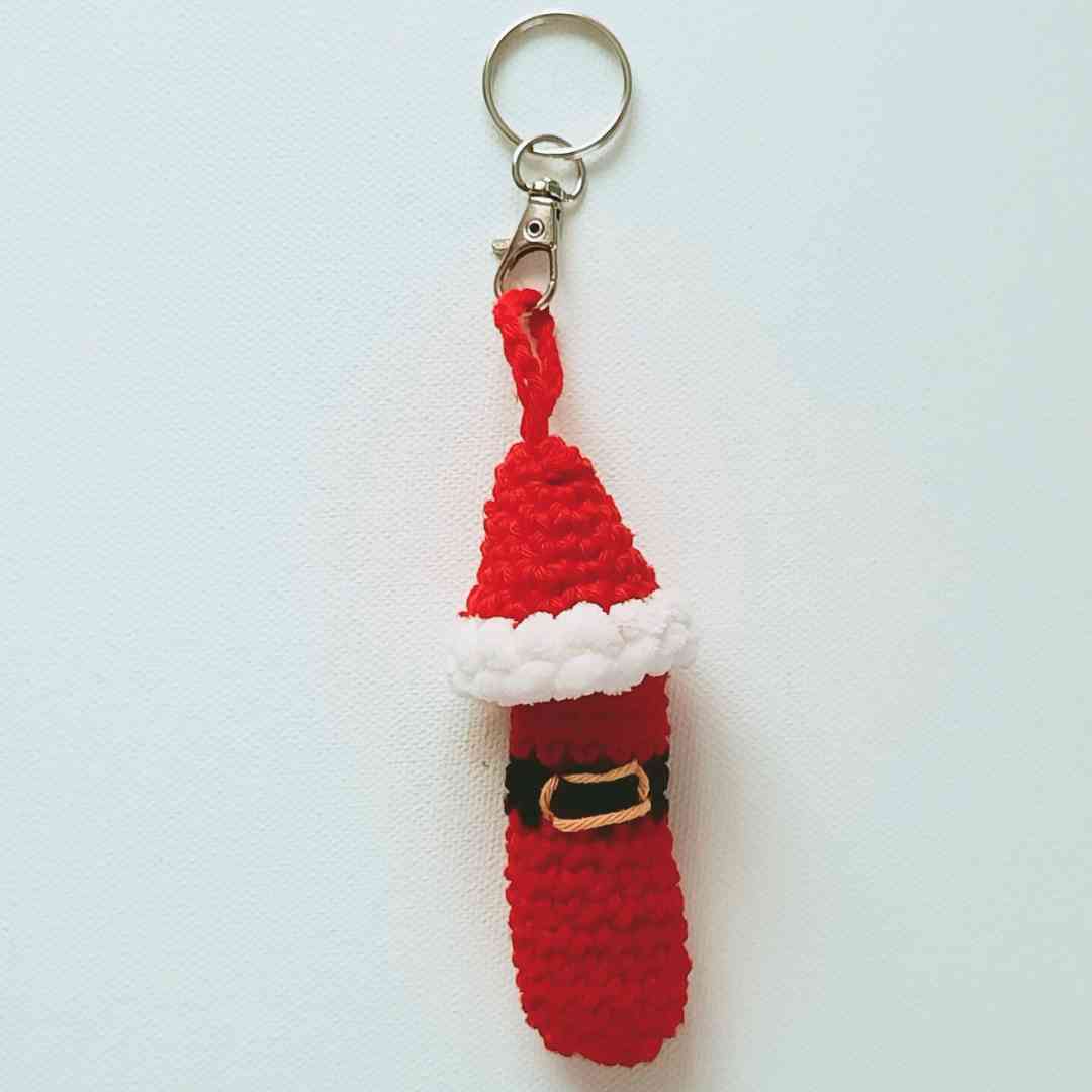 Santa lip balm holder step-by-step crochet pattern