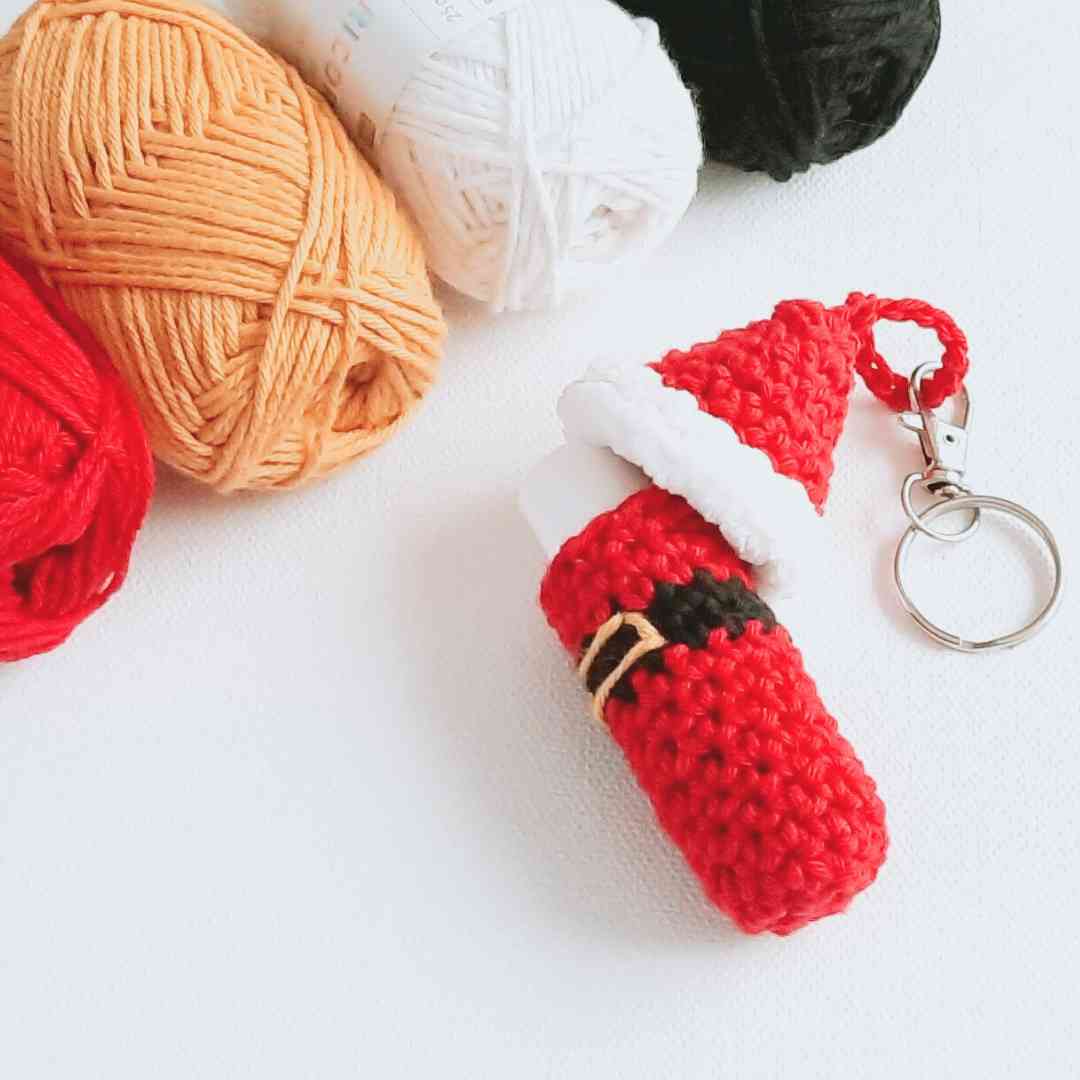  Santa lip balm holder crochet pattern for craft fairs