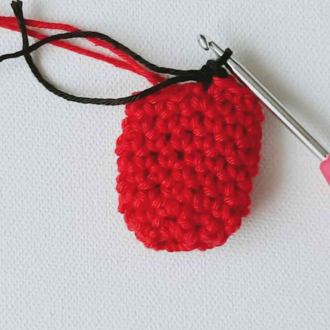  DIY Santa lip balm holder crochet pattern