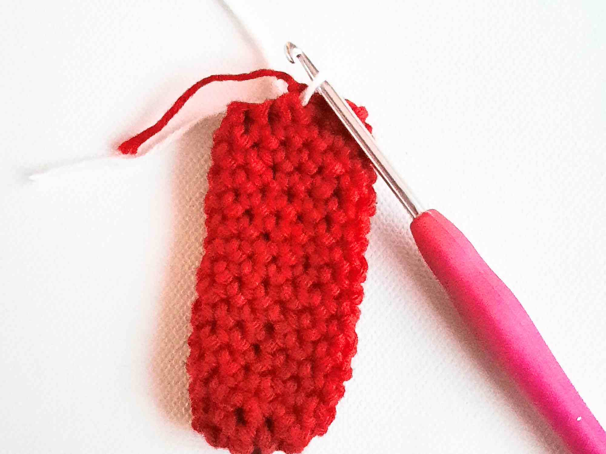 how to crochet a ladybug