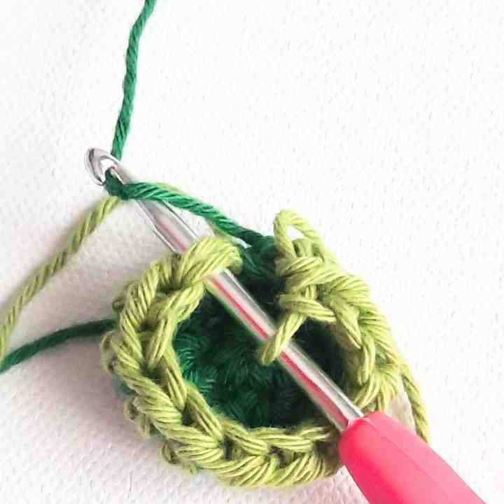 crochet caterpillar tutorial