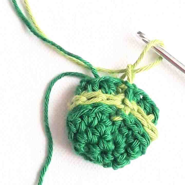 crochet caterpillar tutorial