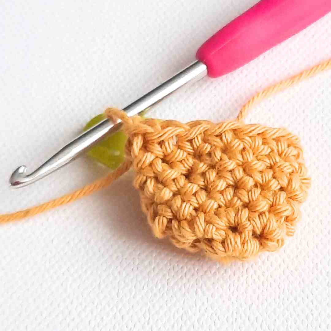 how to crochet lip balm holder