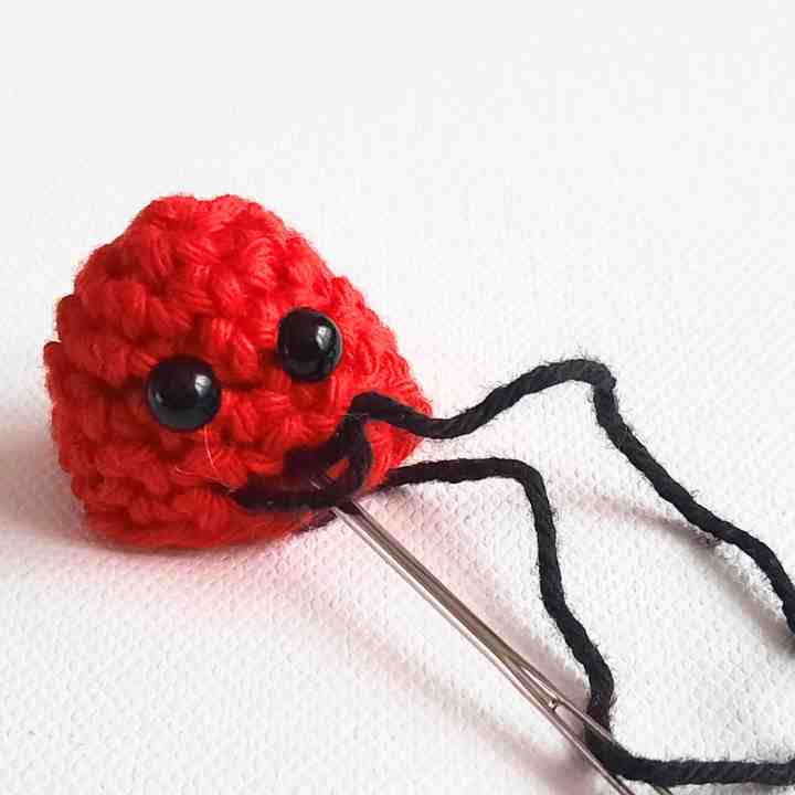 crochet love bugs for valentine's day
