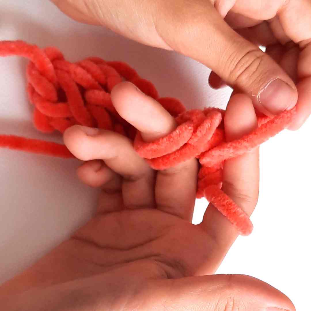 yarn crafts for 6 yera olds