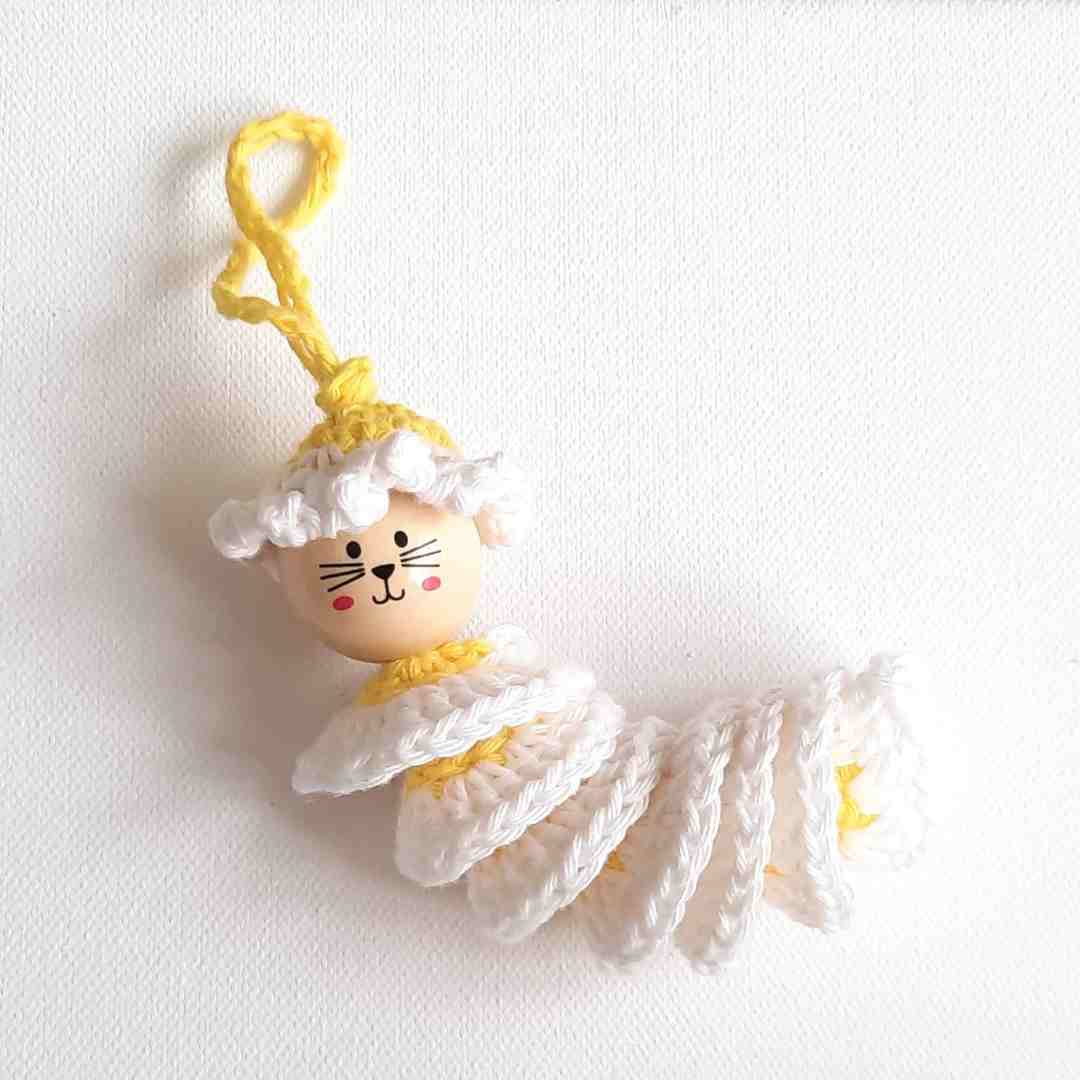 28 easy crochet with wooden head