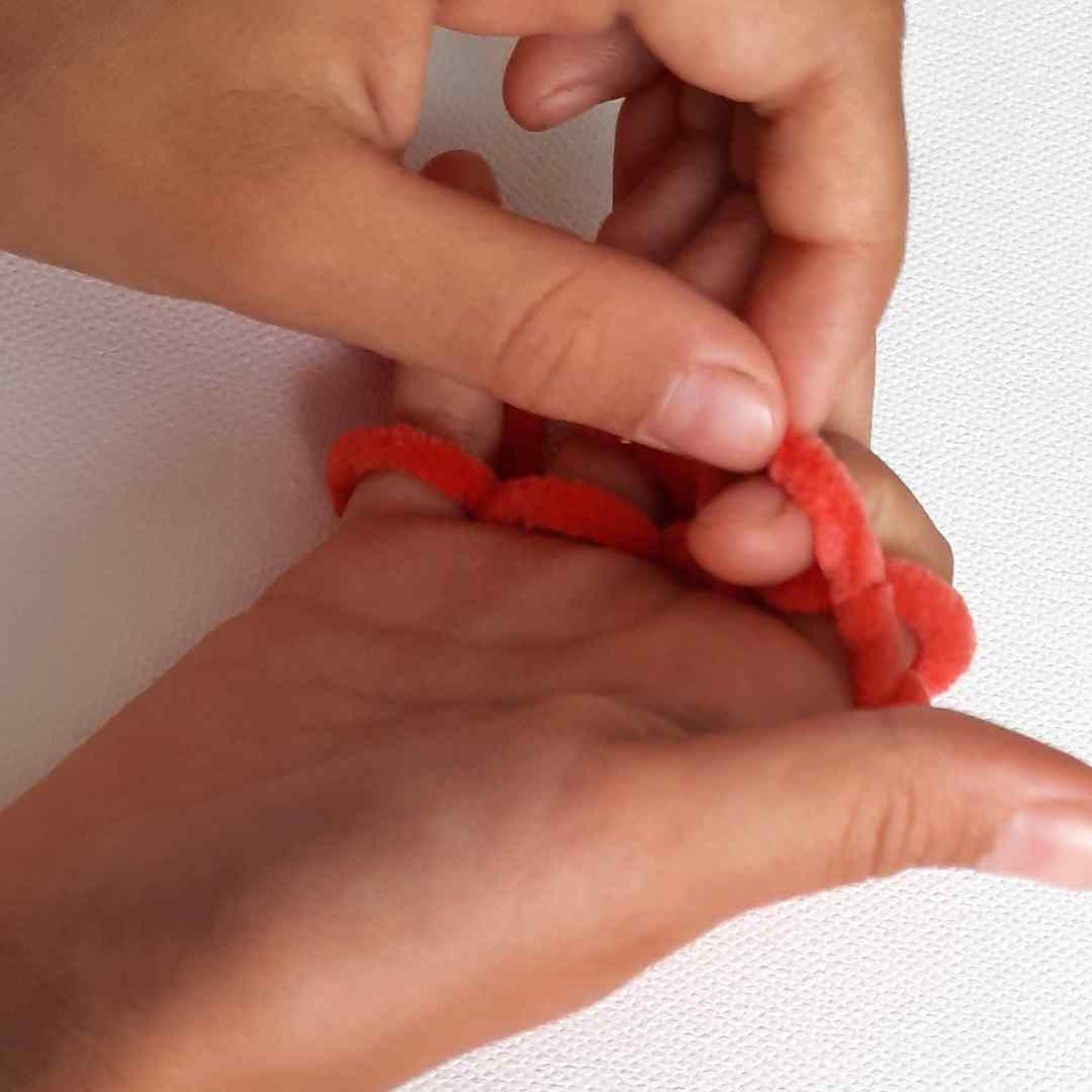 Finger Worry Worm for Kids To Make