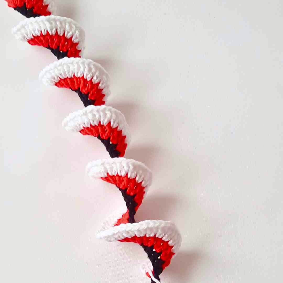 crochet christmas wind spinner pattern