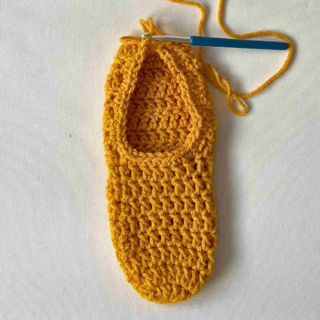 13 easy crochet slippers pattern for beginners
