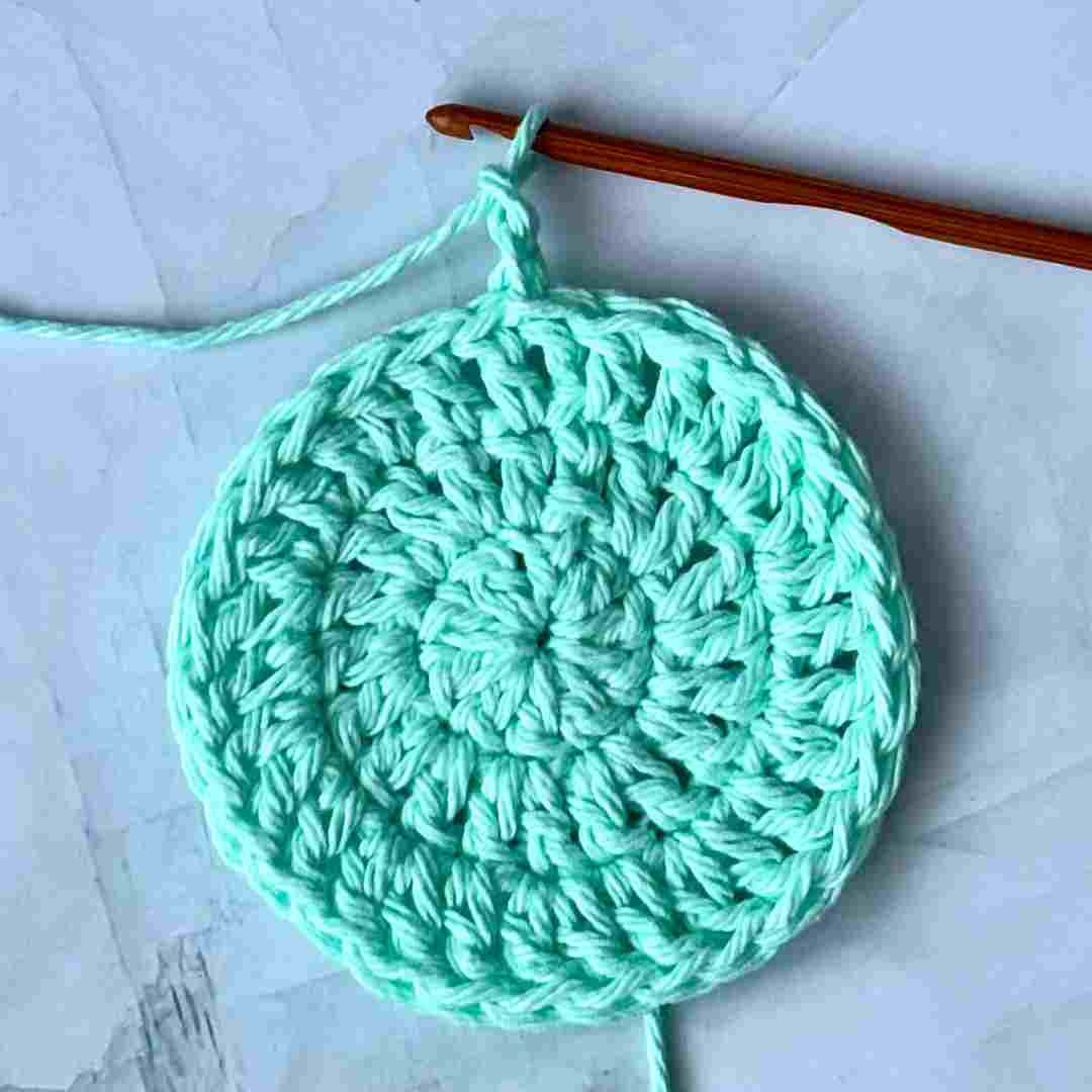 how to crochet a flat circle for beginners how to crochet a flat circle for beginners