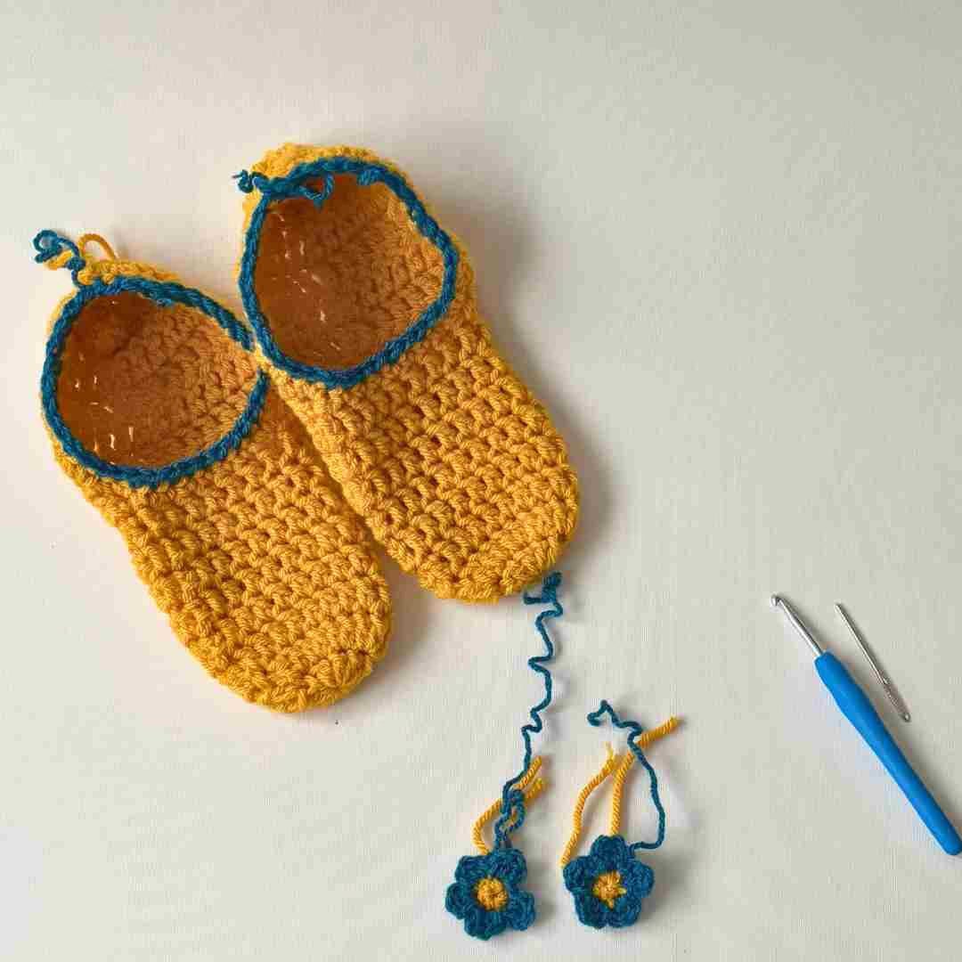 28 easy crochet slippers free pattern for adults