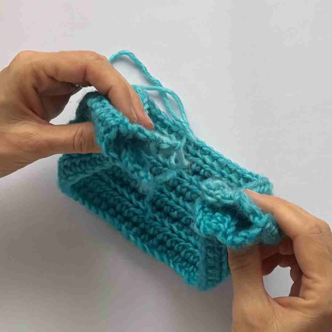  twisted ear warmer crochet pattern easy,