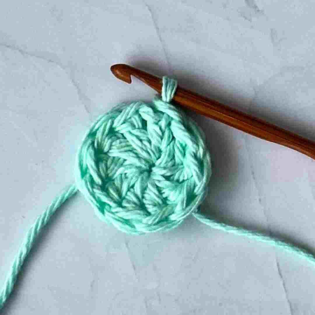 how to crochet a flat circle for beginners how to crochet a flat circle for beginners