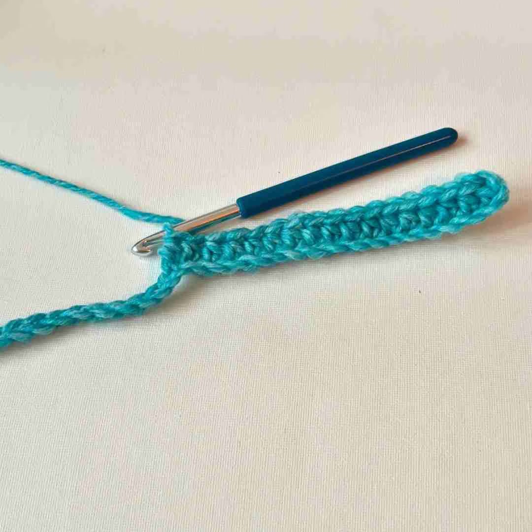 twisted ear warmer crochet pattern easy