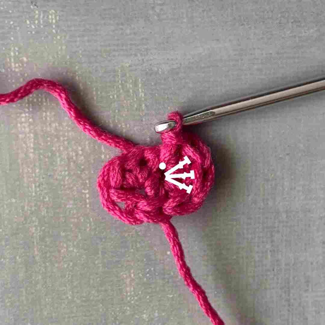  Small flower crochet applique free pattern