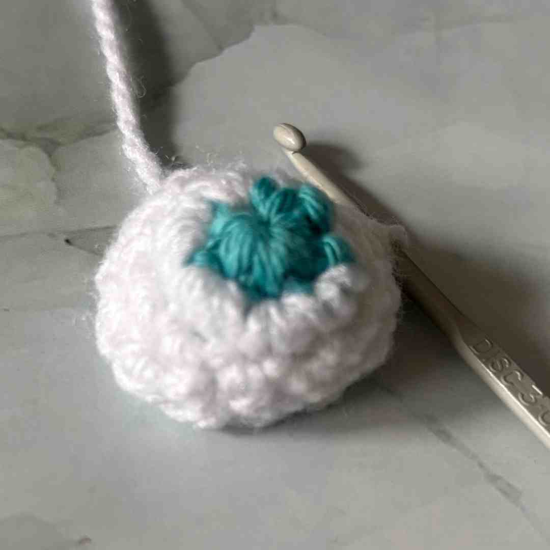 halloween eyeball earrings crochet pattern free (5)
