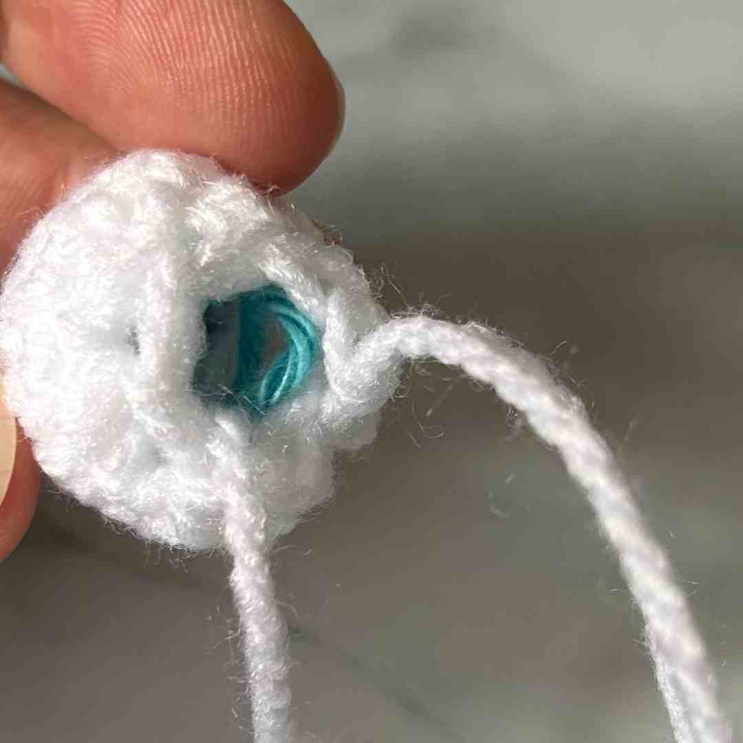 halloween eyeball earrings crochet pattern free (6)