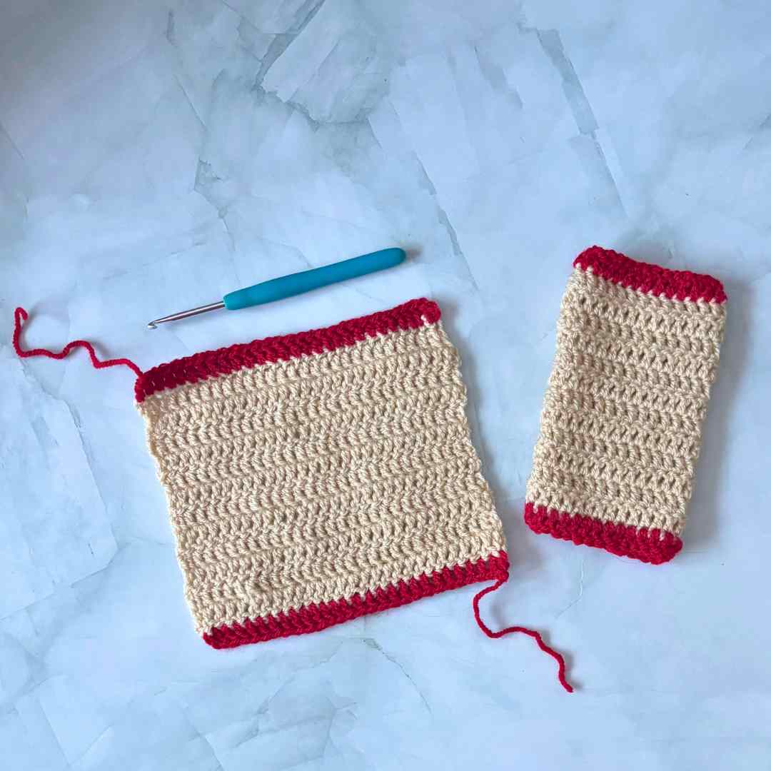 Easy Christmas Hand Warmers Crochet Pattern for Beginners