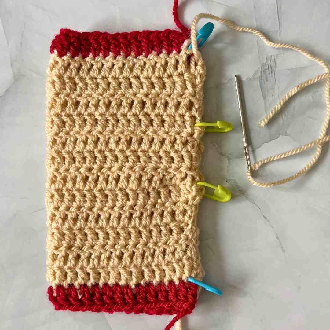 Easy Christmas Hand Warmers Crochet Pattern for Beginners 