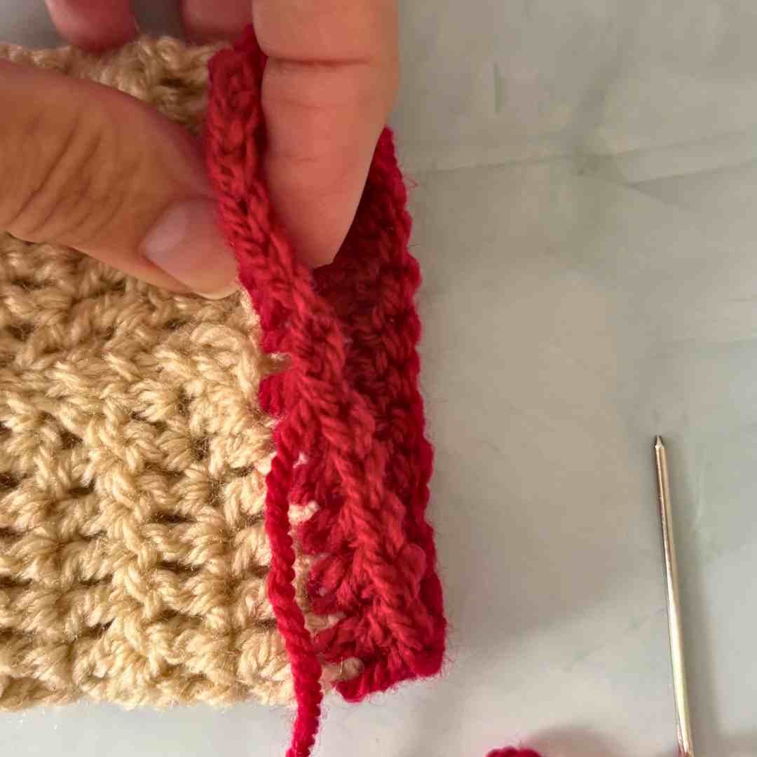 Easy Christmas Hand Warmers Crochet Pattern for Beginners 