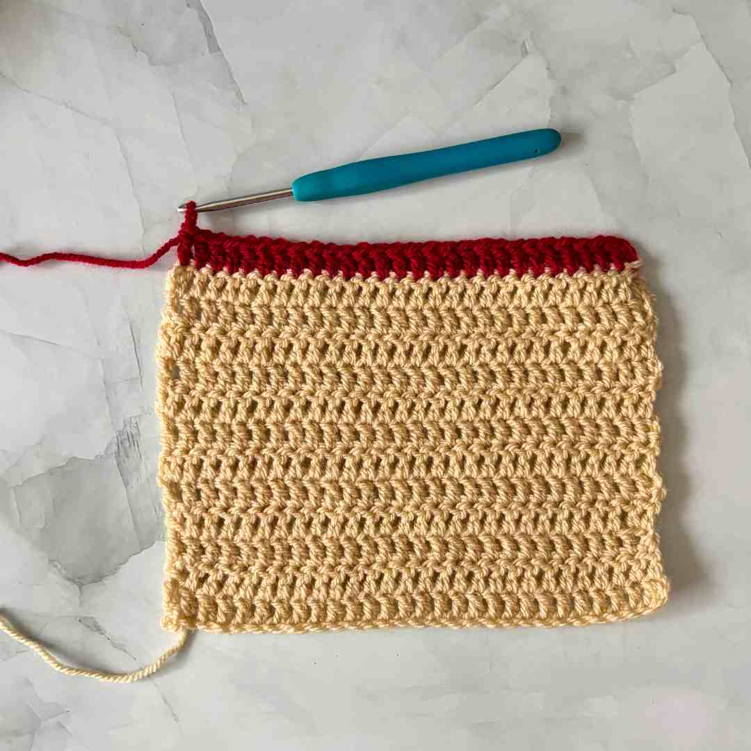 Easy-Christmas-Hand-Warmers-Crochet-Pattern-for-Beginners