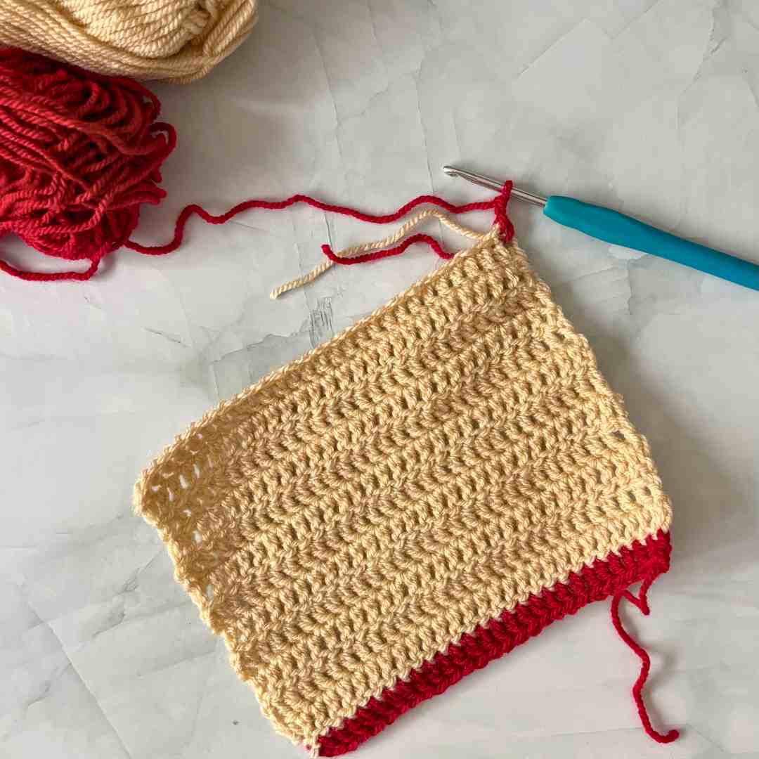 Easy Christmas Hand Warmers Crochet Pattern for Beginners 