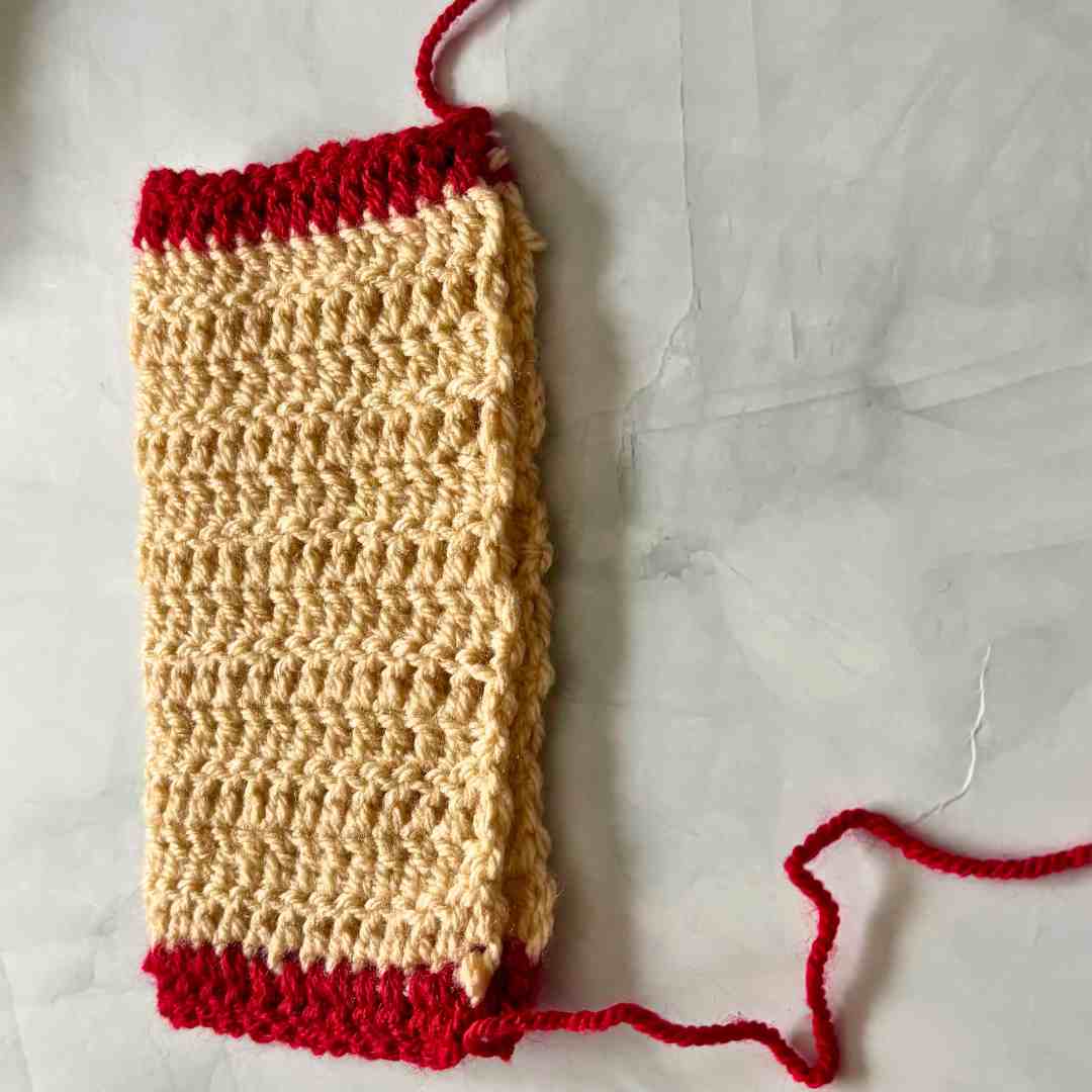 Easy Christmas Hand Warmers Crochet Pattern for Beginners 