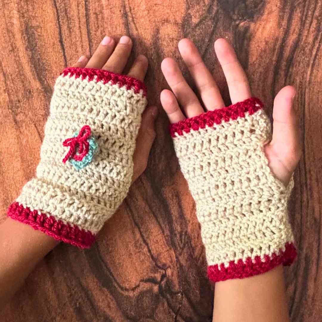 3 / 3 – simple christmas hand warmers crochet pattern.jpg