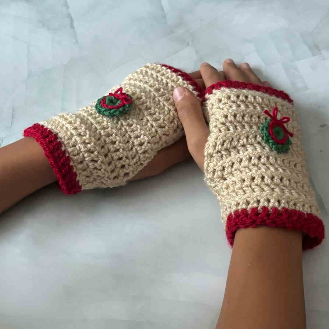 beginner crochet hand warmers