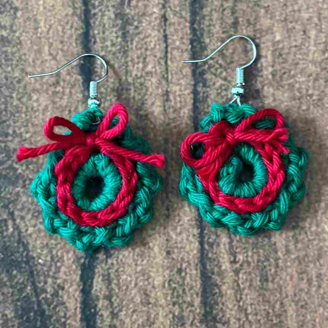 easy crochet wreath earrings