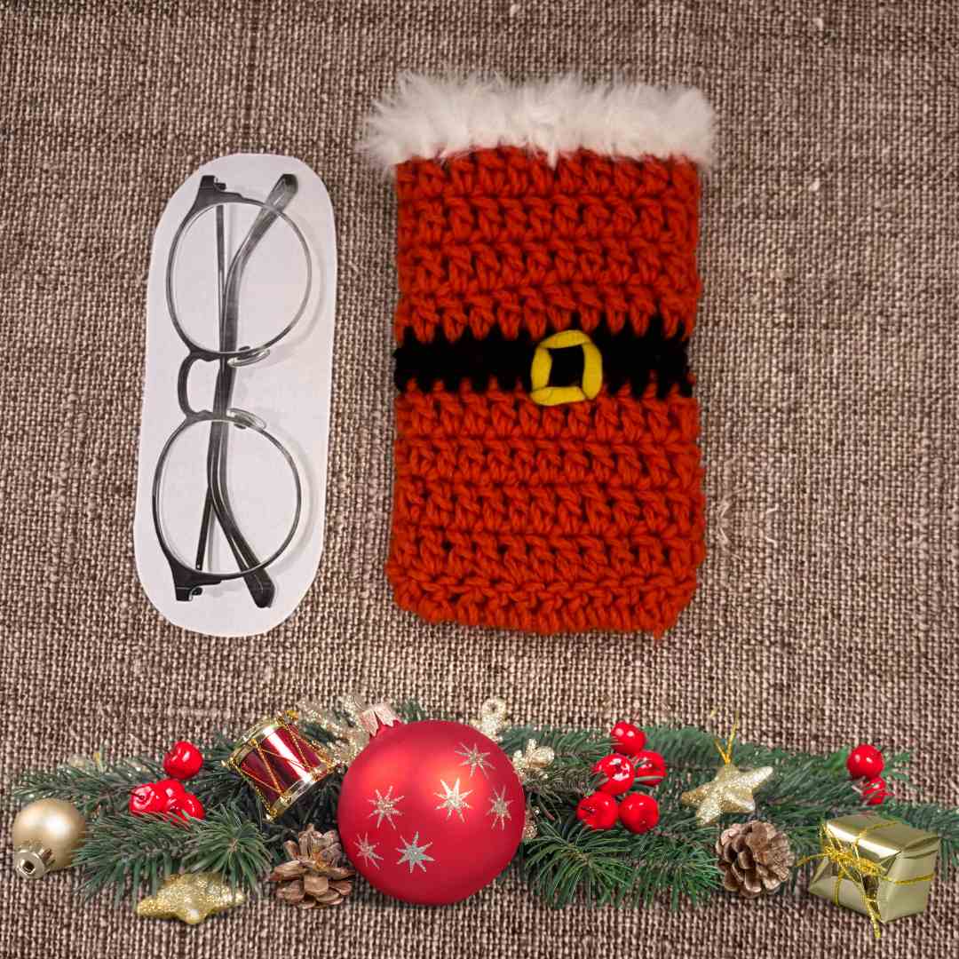 Santa Eyeglasses Case Crochet Pattern (PDF) - Image 4