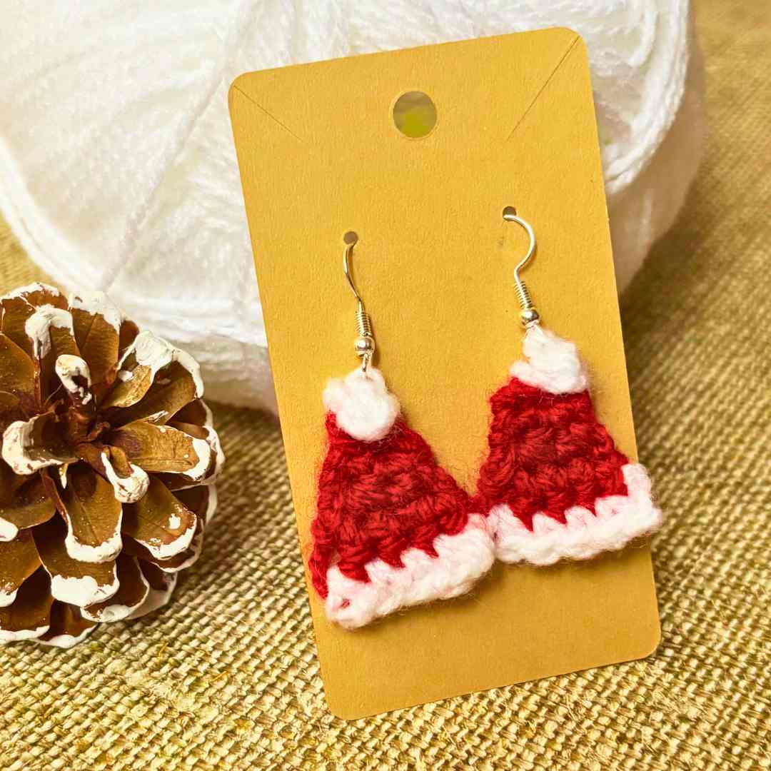 free pattern crochet santa hat earrings christmas craft