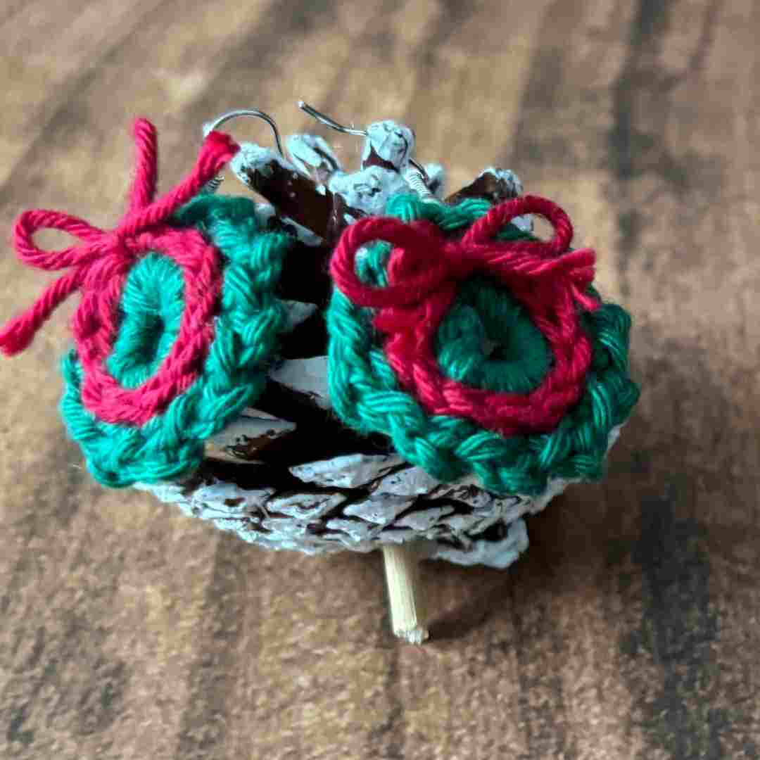 Wreath Earrings Crochet Pattern (PDF) – Easy & Festive Christmas Earrings - Image 3