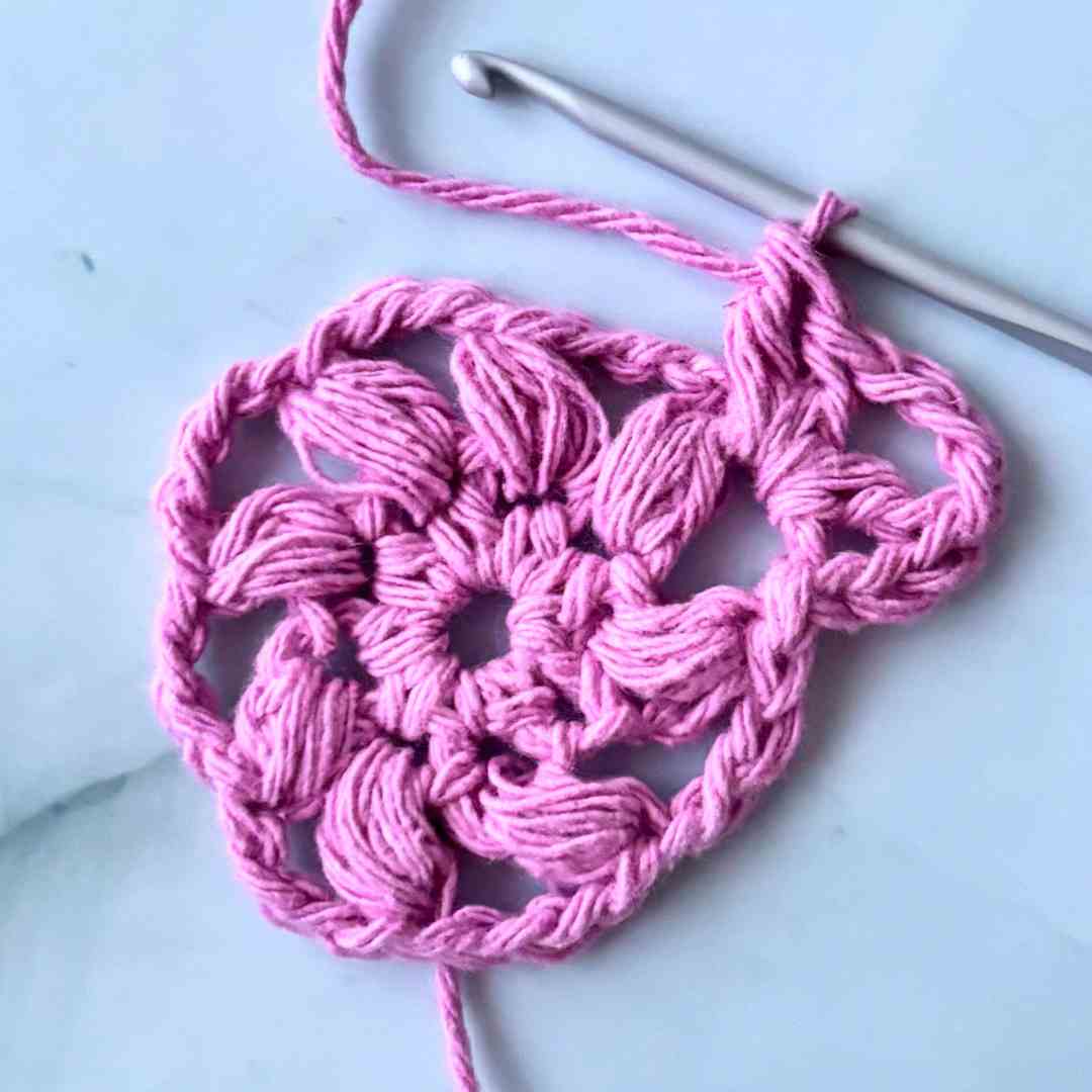step by step puff flower granny square