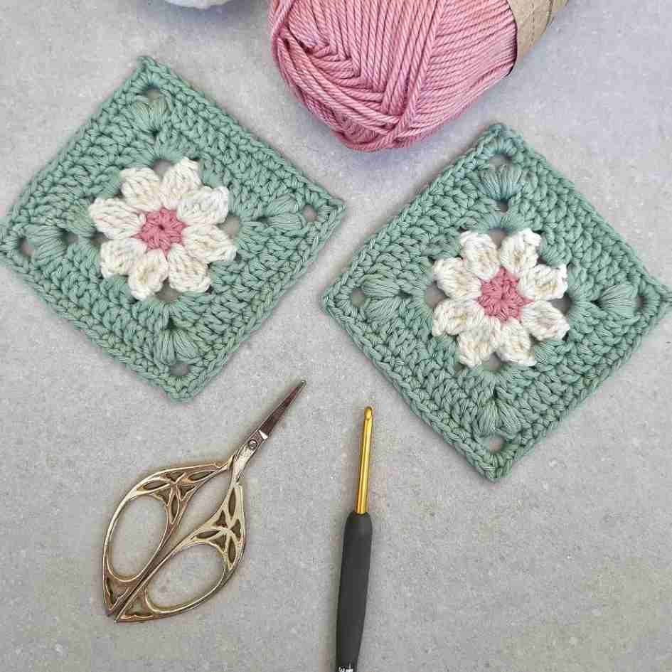 Crochet Daisy Granny Square Pattern by Made by Gootie